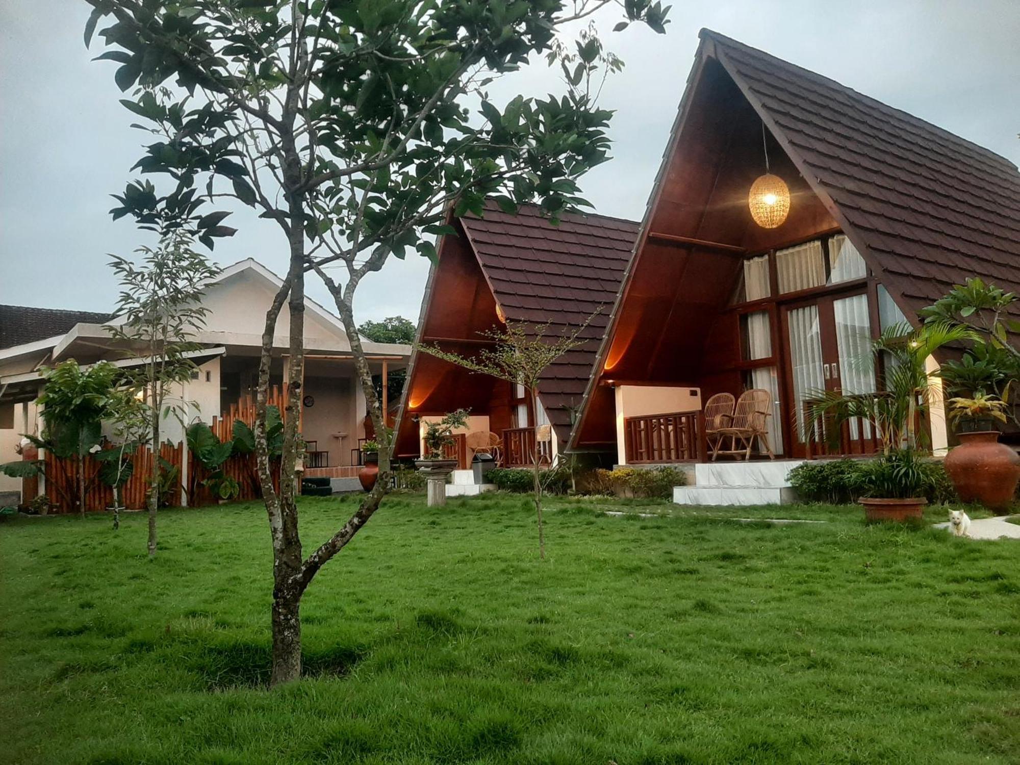 D' Carasti Bungalow Masbagik Esterno foto