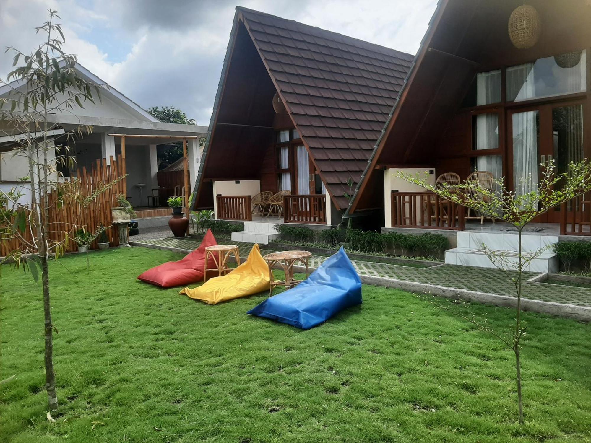 D' Carasti Bungalow Masbagik Esterno foto