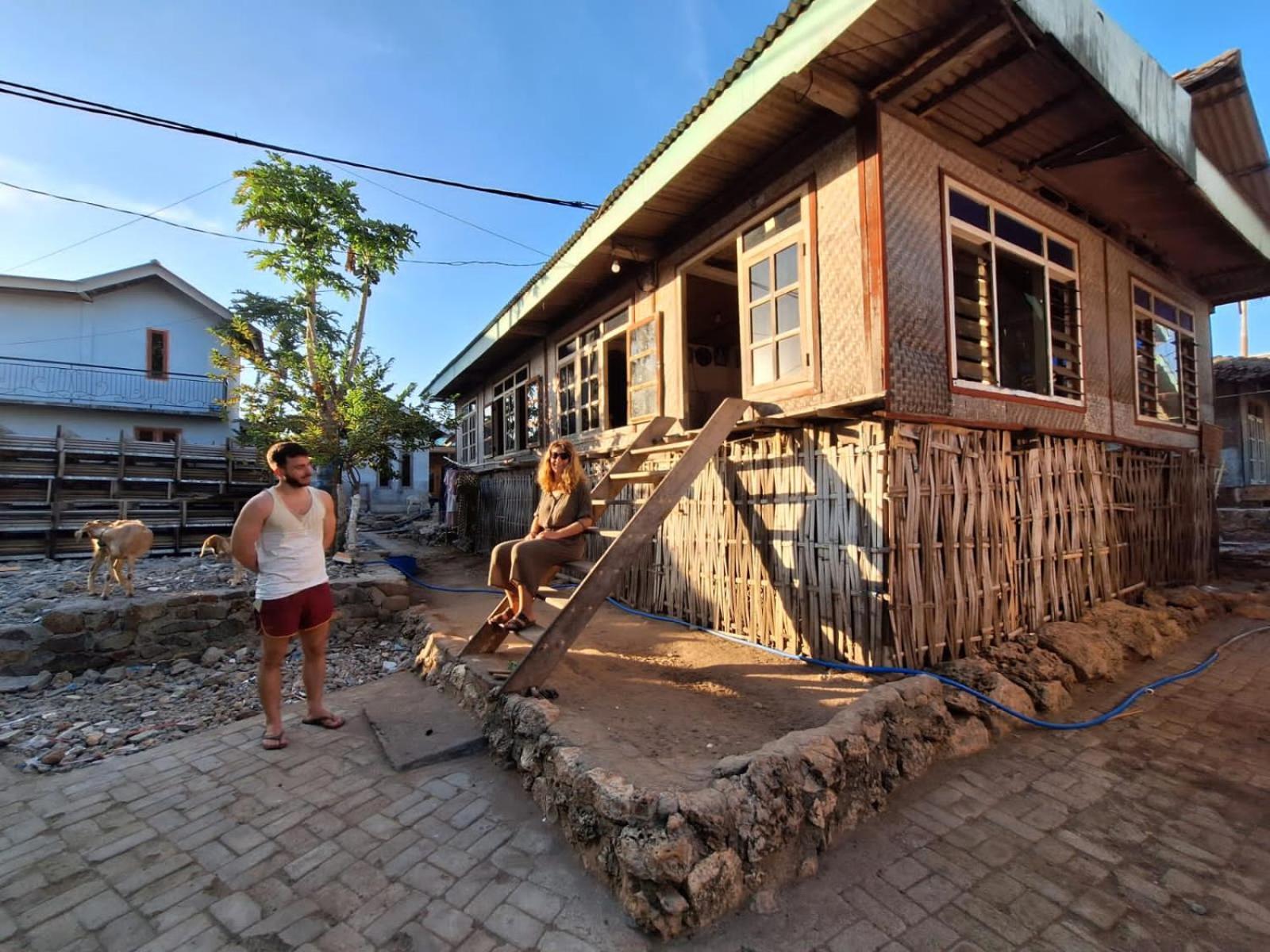 D' Carasti Bungalow Masbagik Esterno foto
